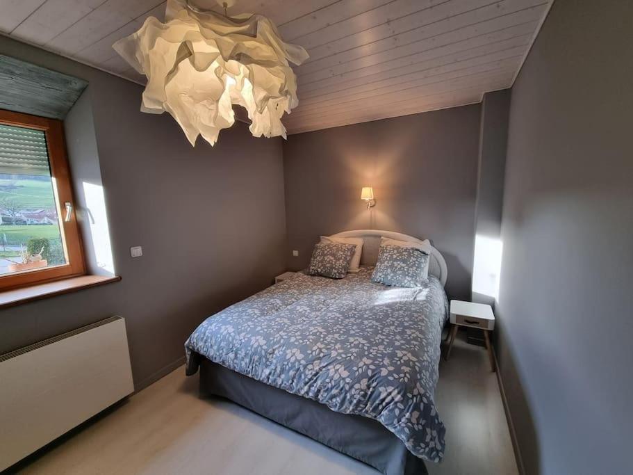 Logement Dans Maison + Exterieur Orchamps-Vennes 외부 사진
